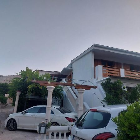 Studio Apartment Iva - 50 M From The Sea-Balcony 파그 외부 사진